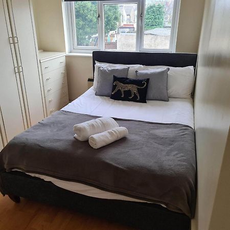 Sav Apartments Watford Watford  Værelse billede